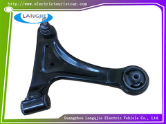 Pojazd turystyczny z przodu z dolnym ramieniem