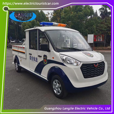 Dobra cena. Pojazd policyjny z dużym wpływem w Internecie